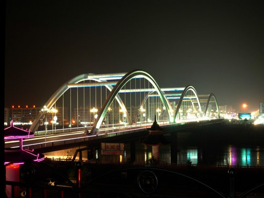 西湖大桥夜景