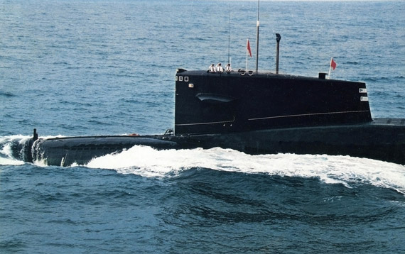 图文：中国海军092夏级改进型核潜艇巡航