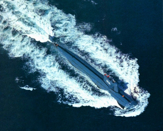 图文：中国海军091汉级核潜艇巡航